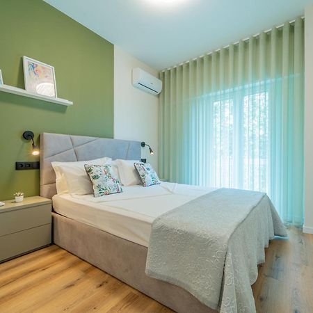 Casa Flores - 2 Bedroom, Lift, Ac, Car Parking - Extra ปอร์โต ภายนอก รูปภาพ