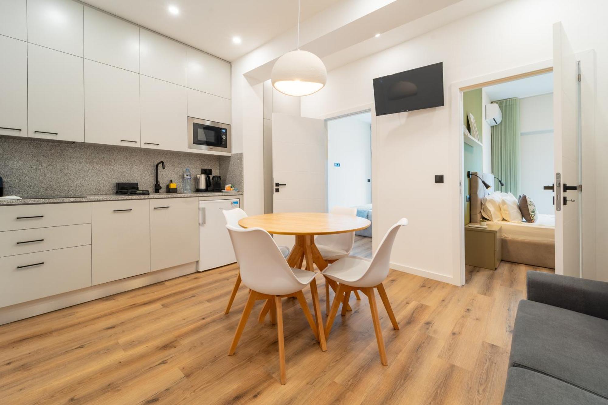 Casa Flores - 2 Bedroom, Lift, Ac, Car Parking - Extra ปอร์โต ภายนอก รูปภาพ