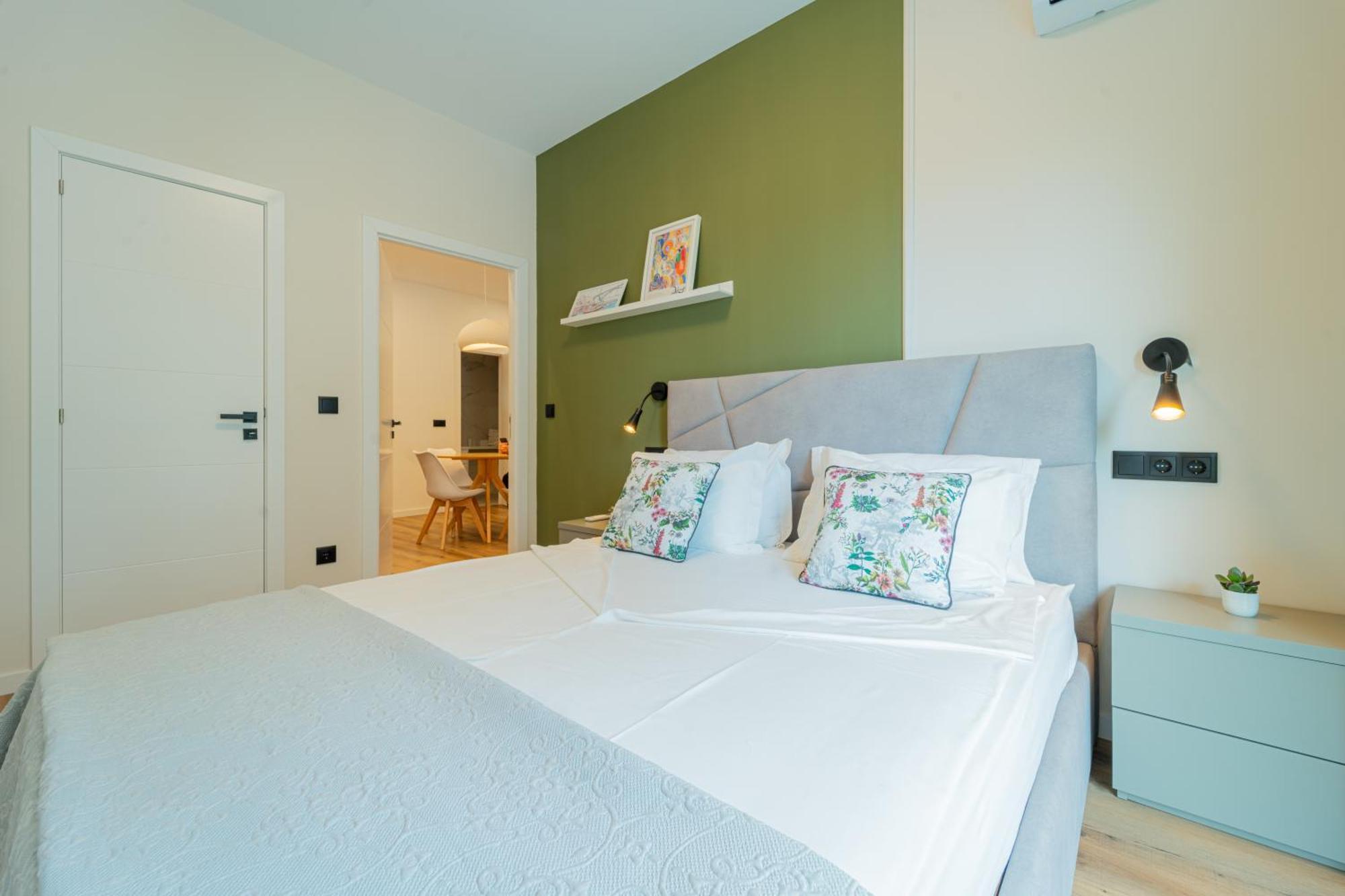 Casa Flores - 2 Bedroom, Lift, Ac, Car Parking - Extra ปอร์โต ภายนอก รูปภาพ